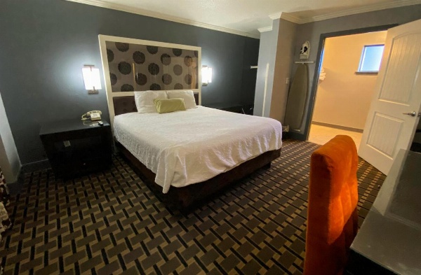 Budget INN At The Heavenly Gondola image 2